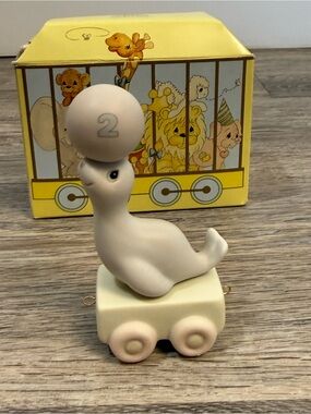 Vintage 1985 Precious Moments Birthday Series Seal 2 Year Old